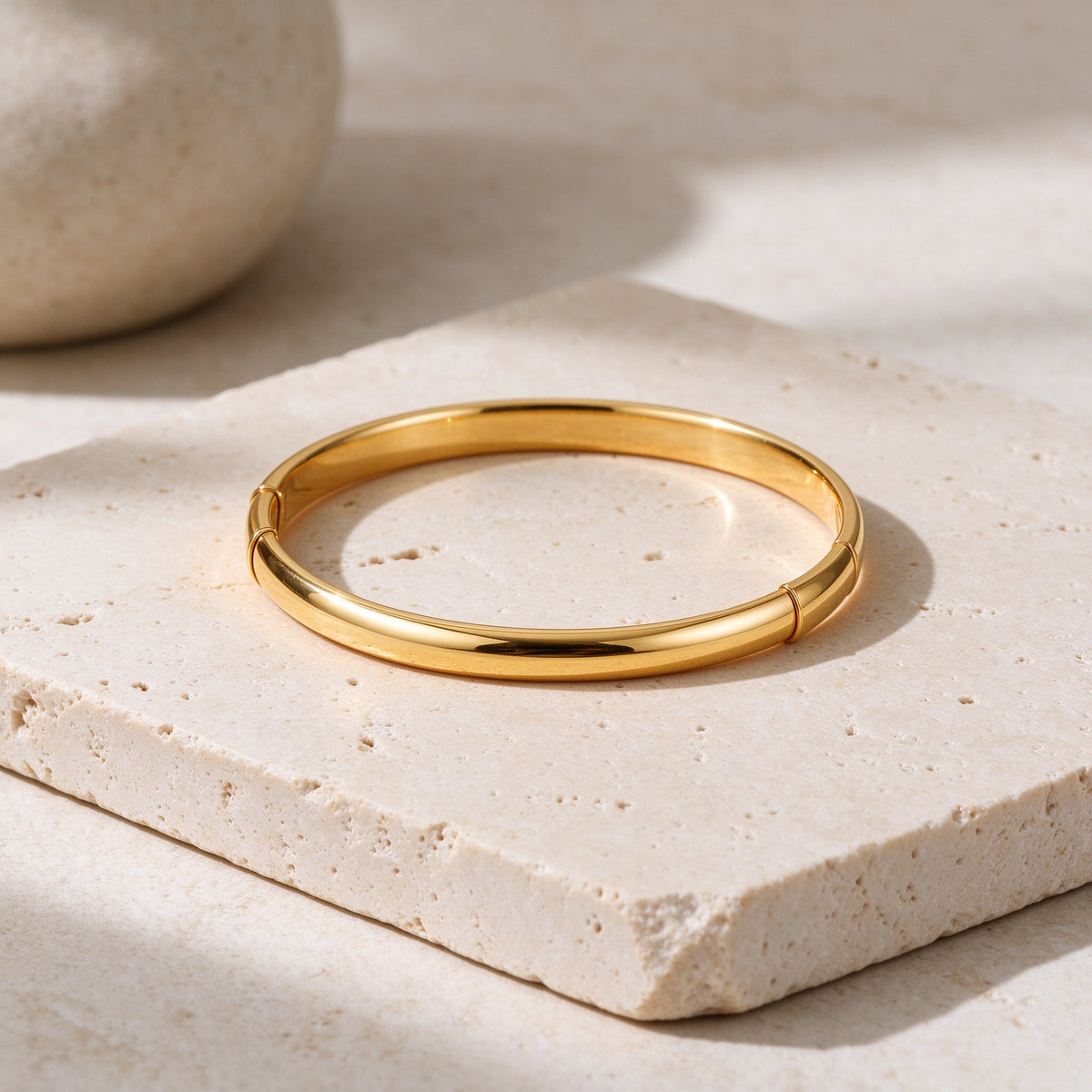 Women's Classic Gold Bangle
