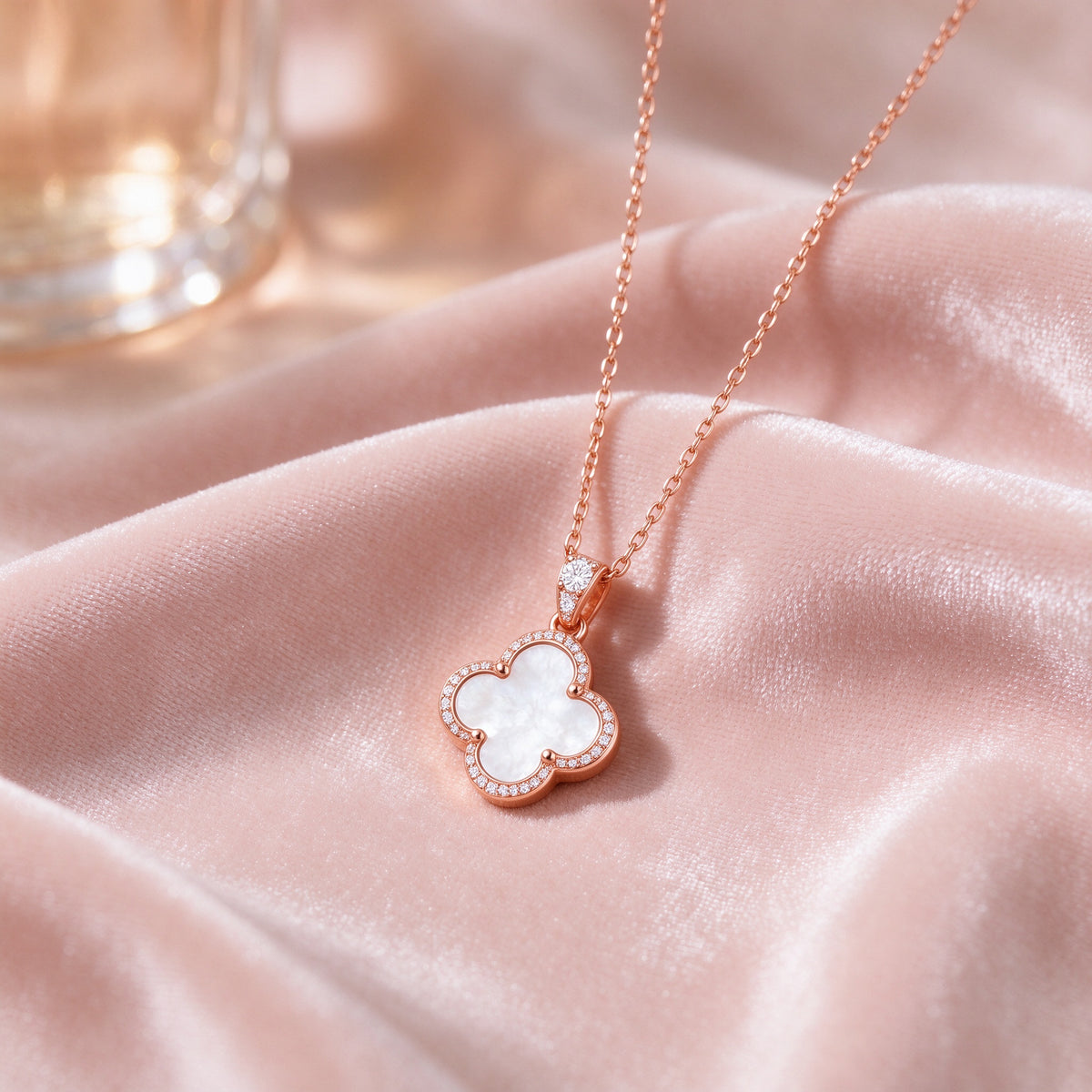Women's Four Leaf Clover Pearl Necklace